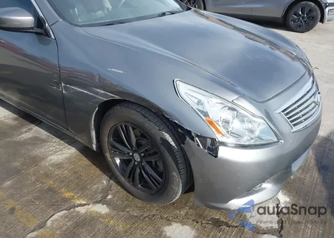 2015 Infiniti Q40 из США, поврежденный, VIN JN1CV6APXFM580715